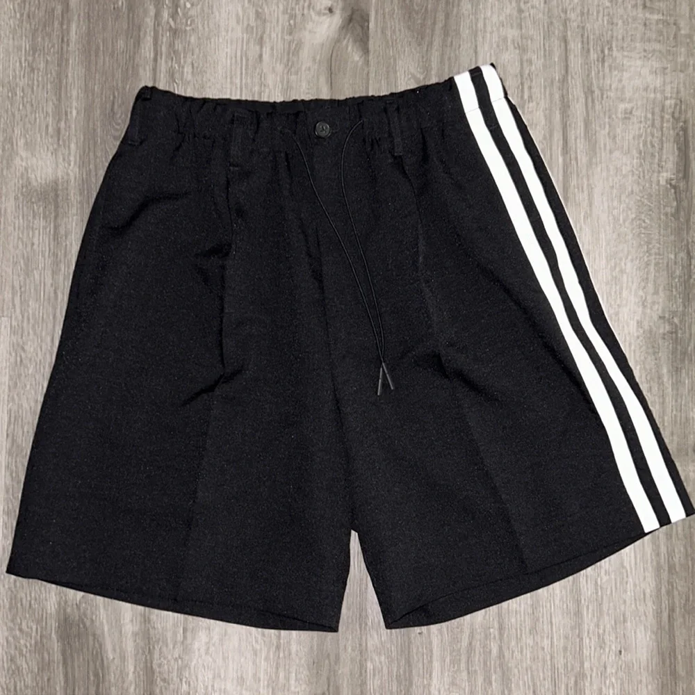 Y-3 men’s CH1 ELEGANT 3 STP SHORTS